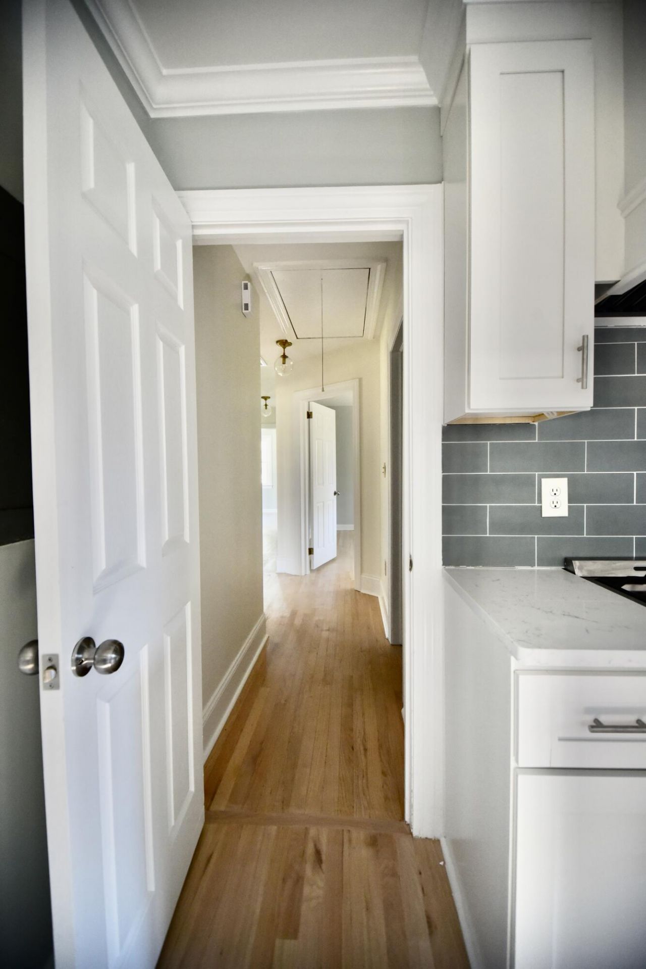 5068 Victoria Avenue Photo 15