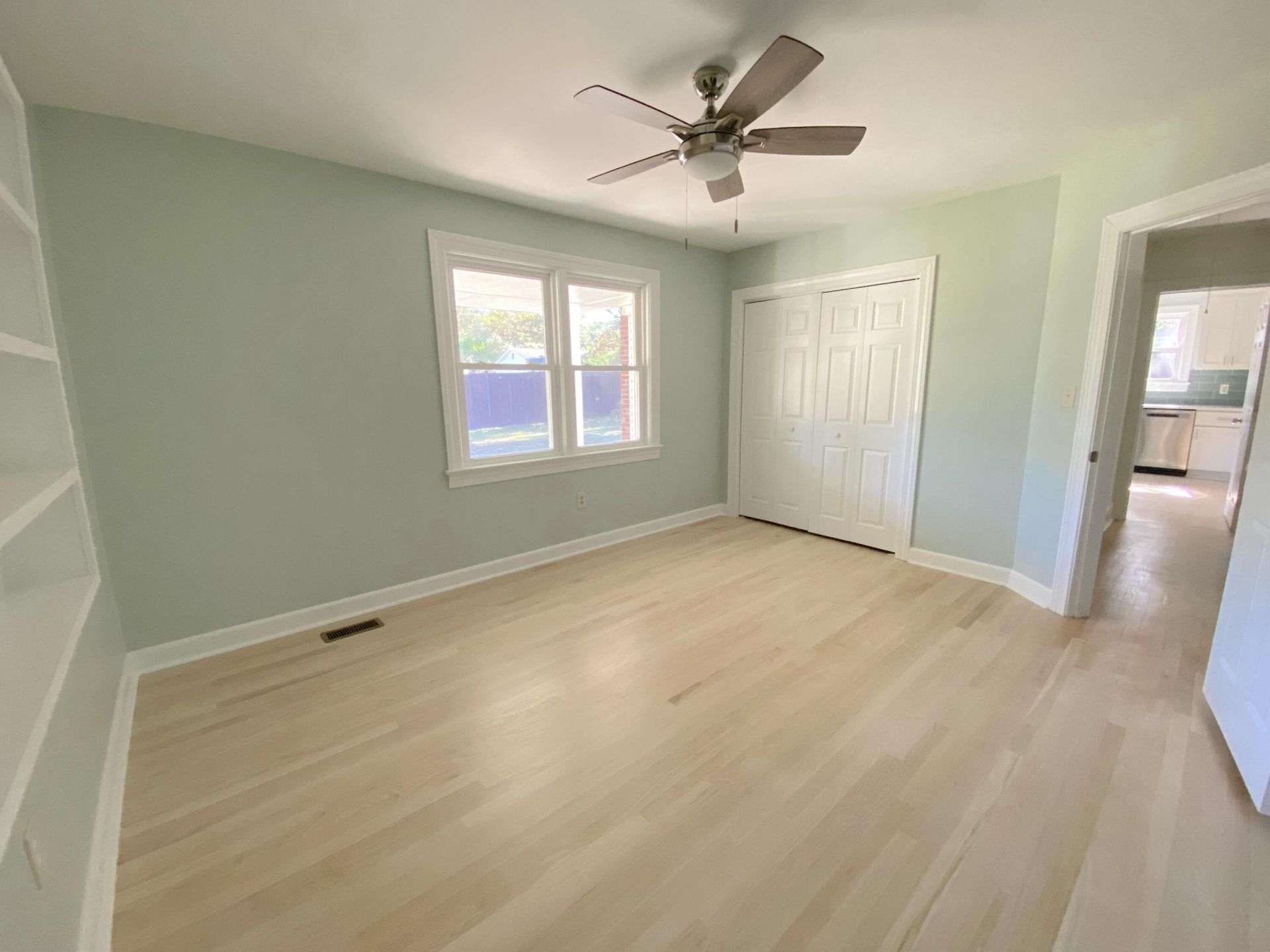 5068 Victoria Avenue Photo 17