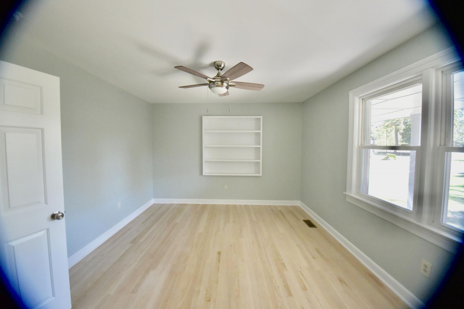5068 Victoria Avenue Photo 18