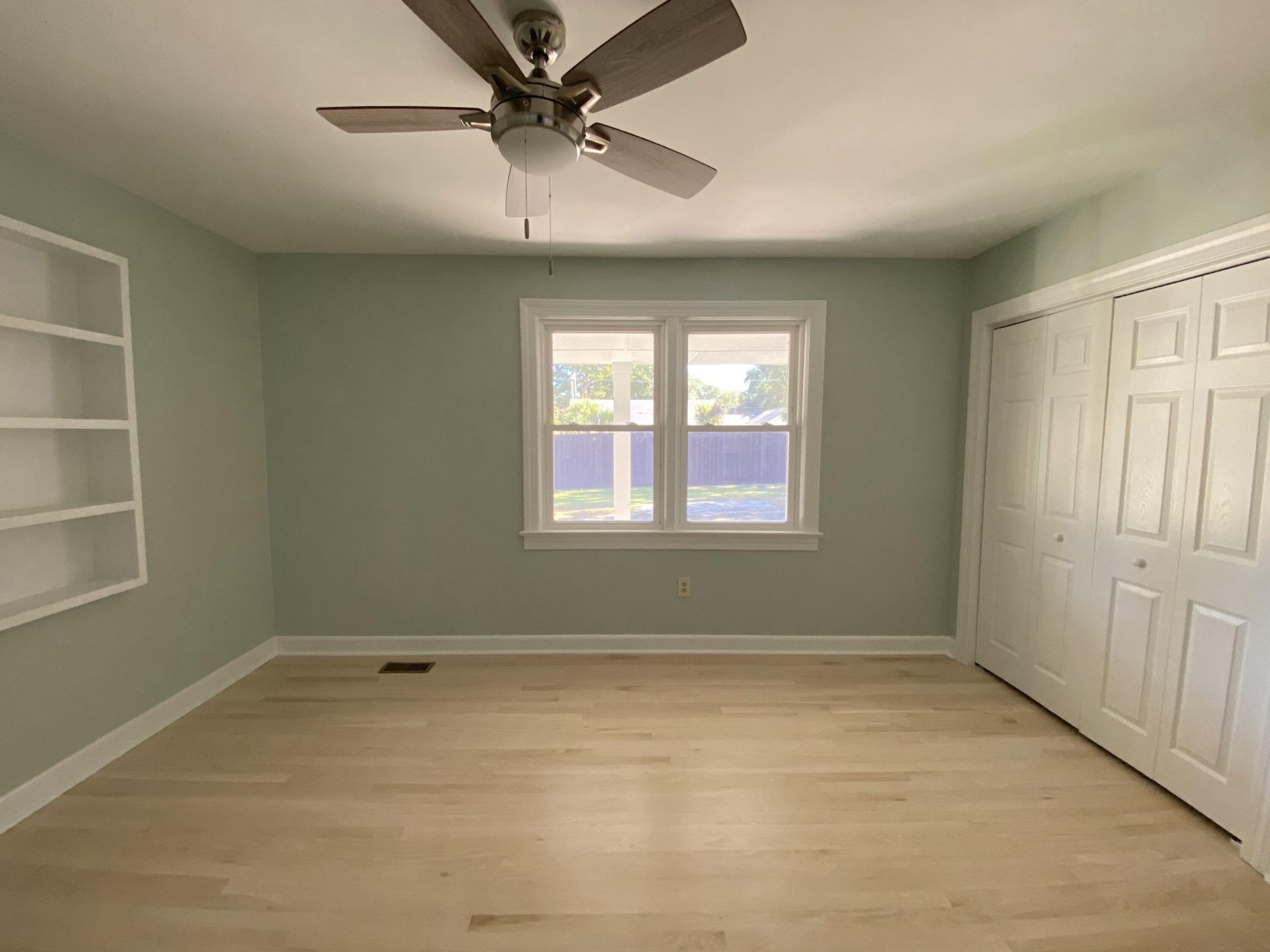 5068 Victoria Avenue Photo 19