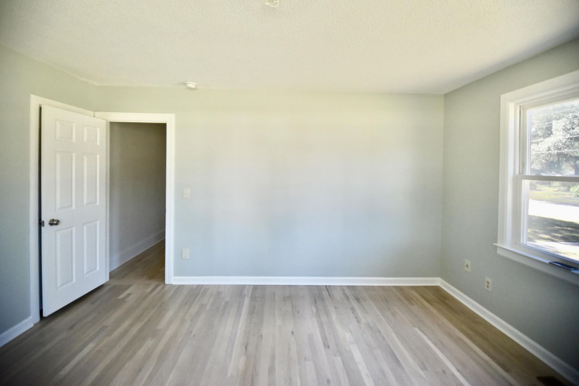 5068 Victoria Avenue Photo 24