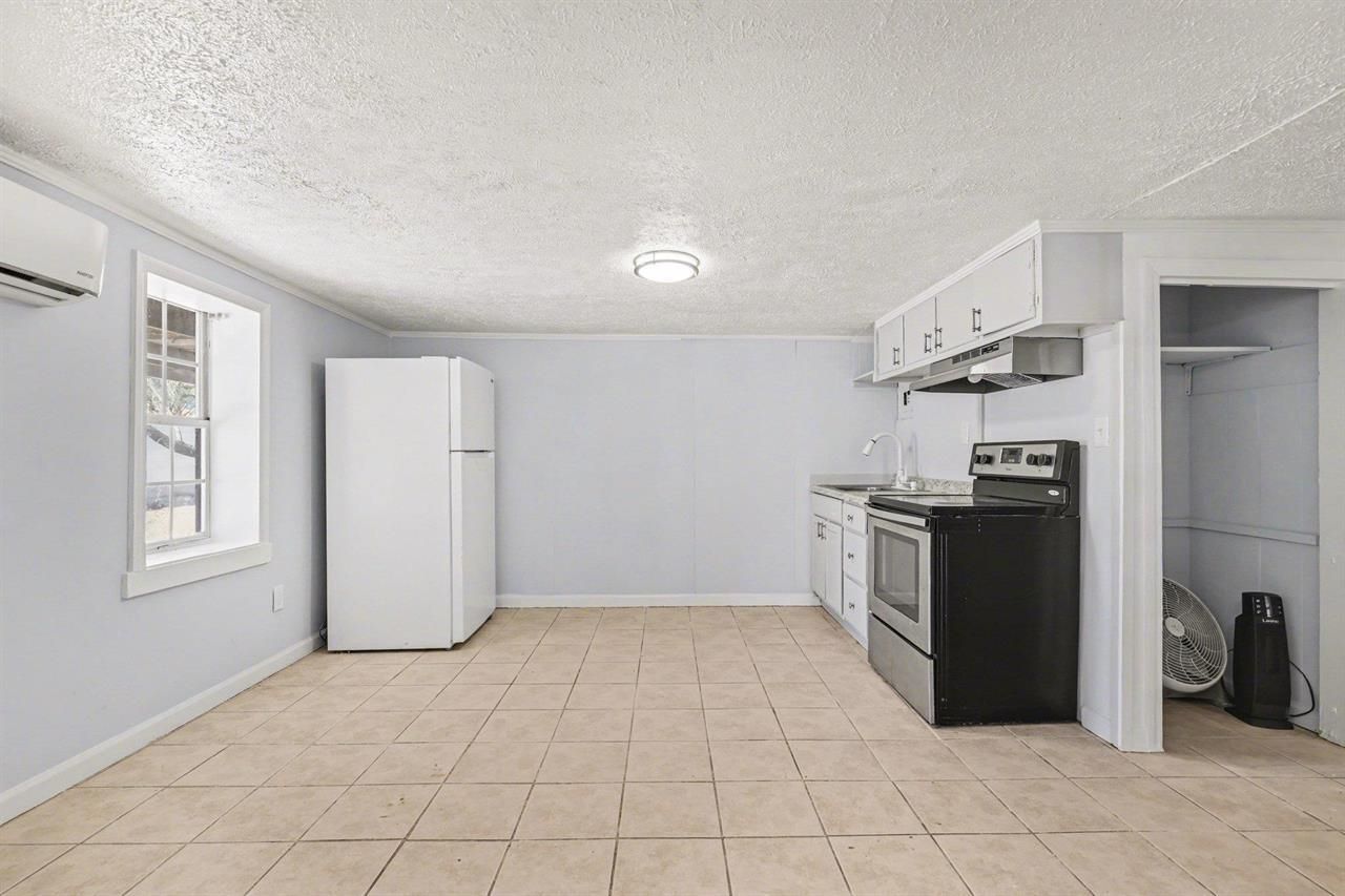 1710 Holly Dr.  Photo 12