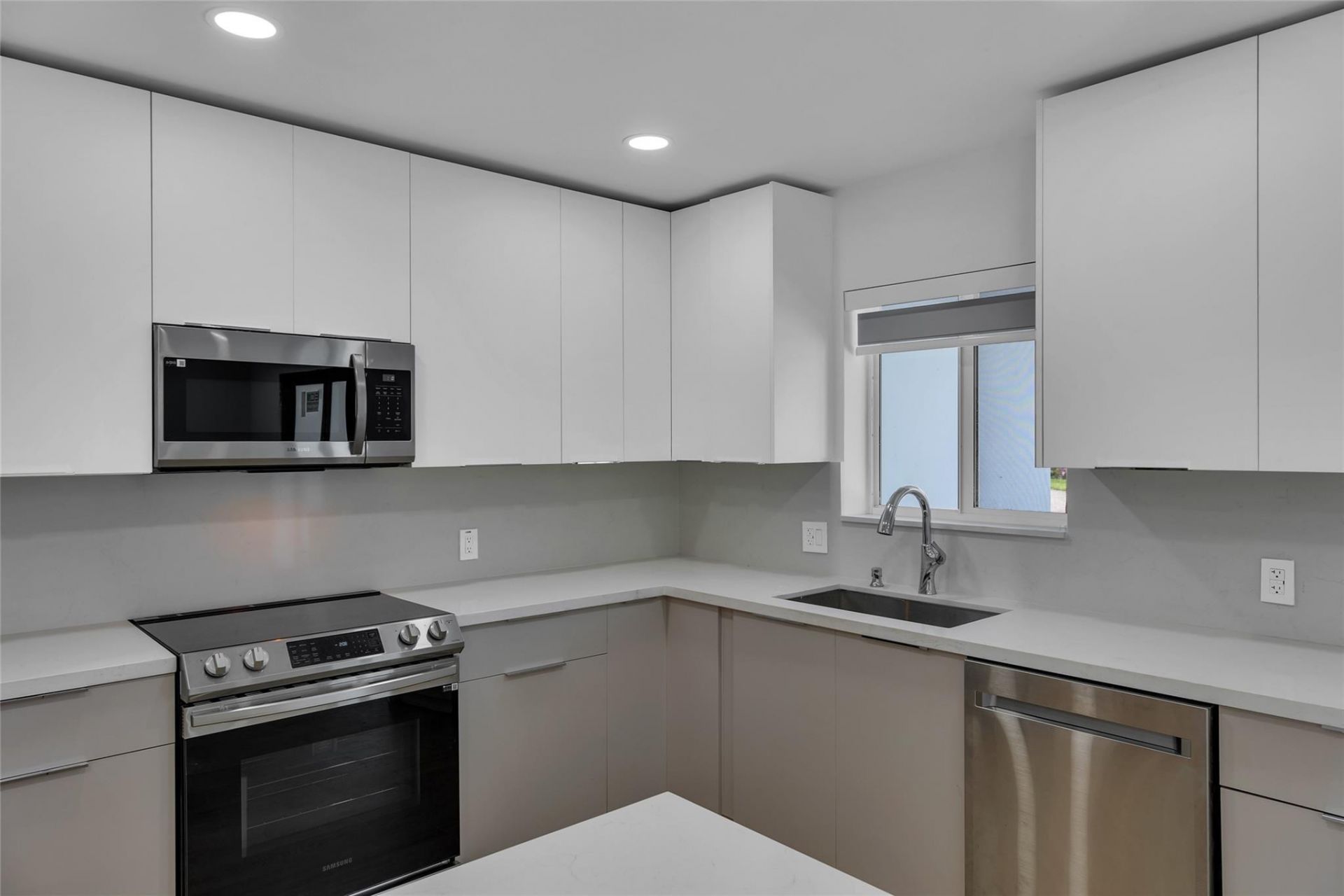 3231 NE 27th Terrace, Lighthouse Point, FL 33064 Photo