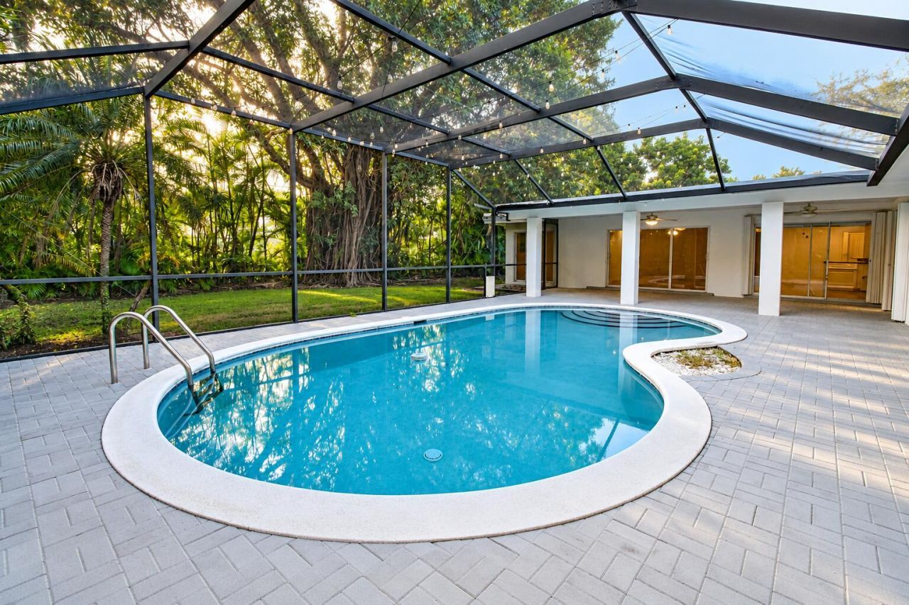 11890 SW 72nd Place, Pinecrest, FL 33156 Photo
