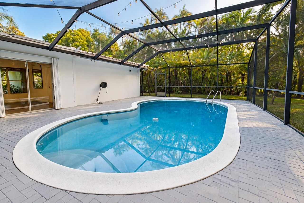 11890 SW 72nd Place, Pinecrest, FL 33156 Photo
