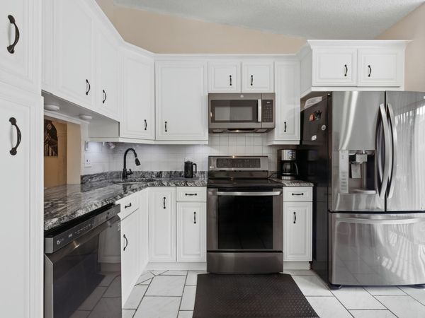 816 SKY PINE Way, Unit E, Greenacres, FL 33415