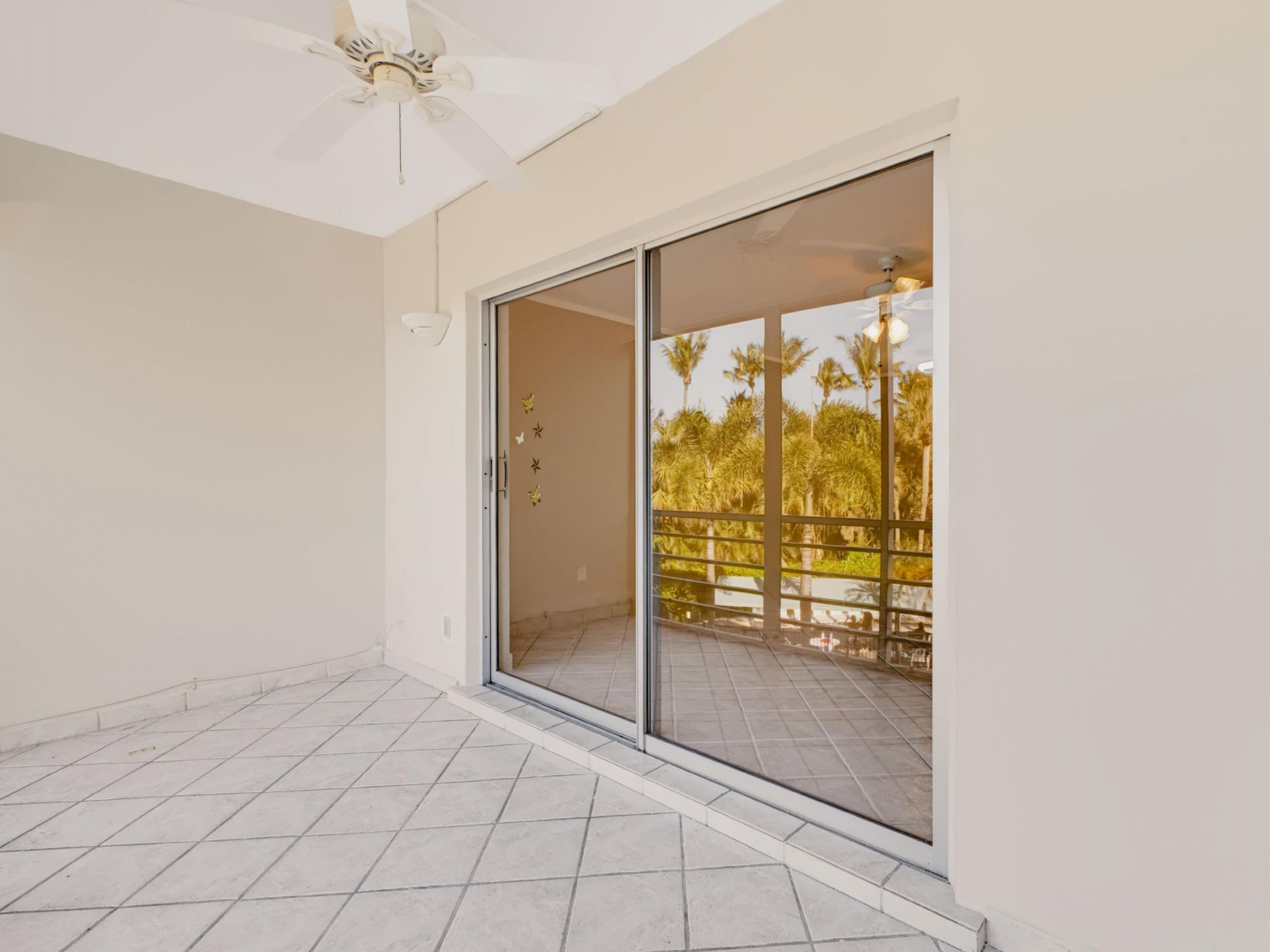 1425 Atlantic Shores Boulevard, Unit 307, Hallandale Beach, FL 33009 Photo