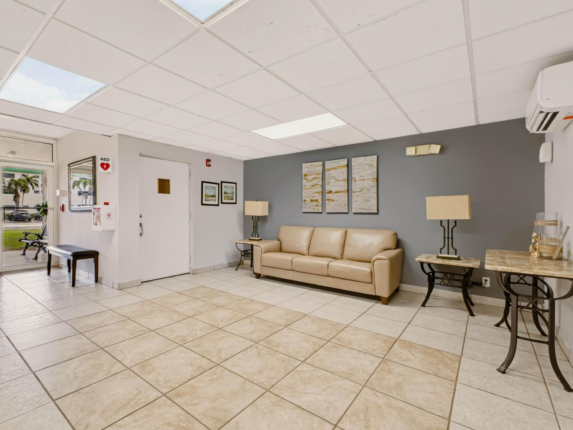 1425 Atlantic Shores Boulevard, Unit 307, Hallandale Beach, FL 33009 Photo