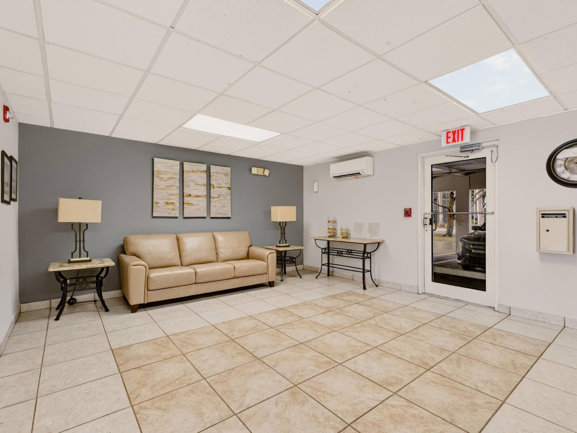1425 Atlantic Shores Boulevard, Unit 307, Hallandale Beach, FL 33009 Photo