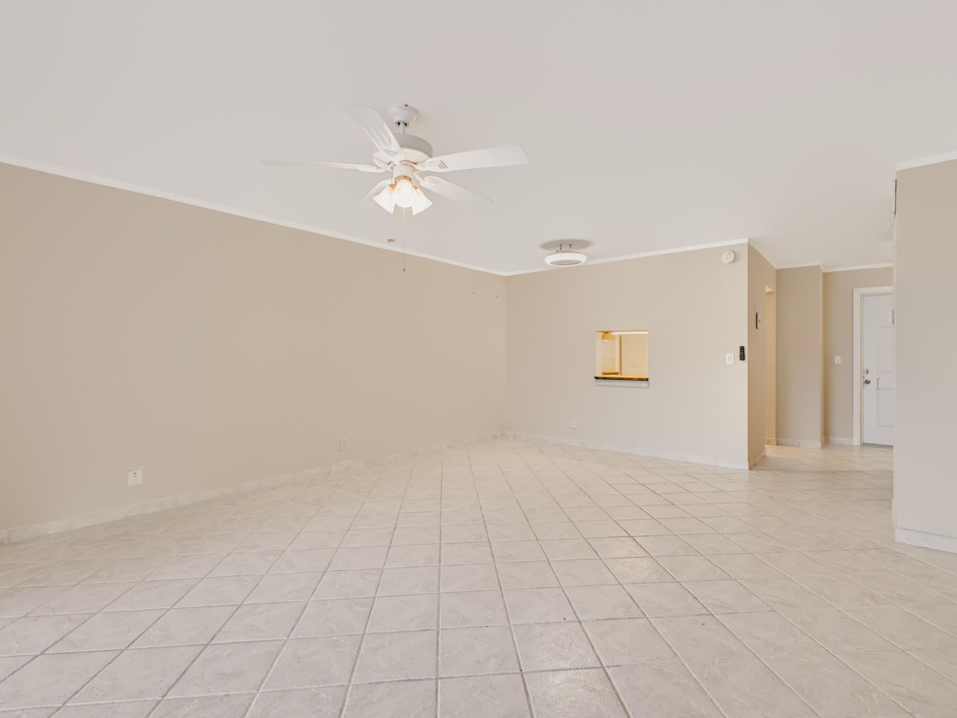 1425 Atlantic Shores Boulevard, Unit 307, Hallandale Beach, FL 33009 Photo
