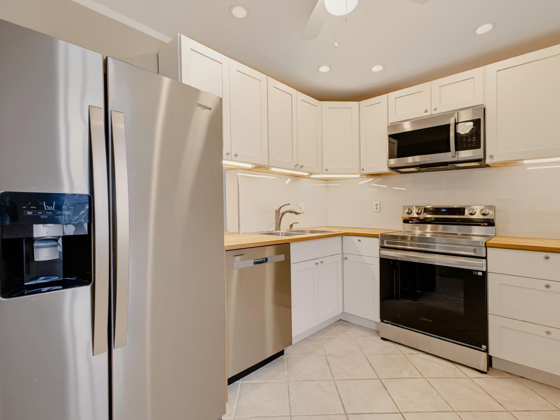 1425 Atlantic Shores Boulevard, Unit 307, Hallandale Beach, FL 33009 Photo