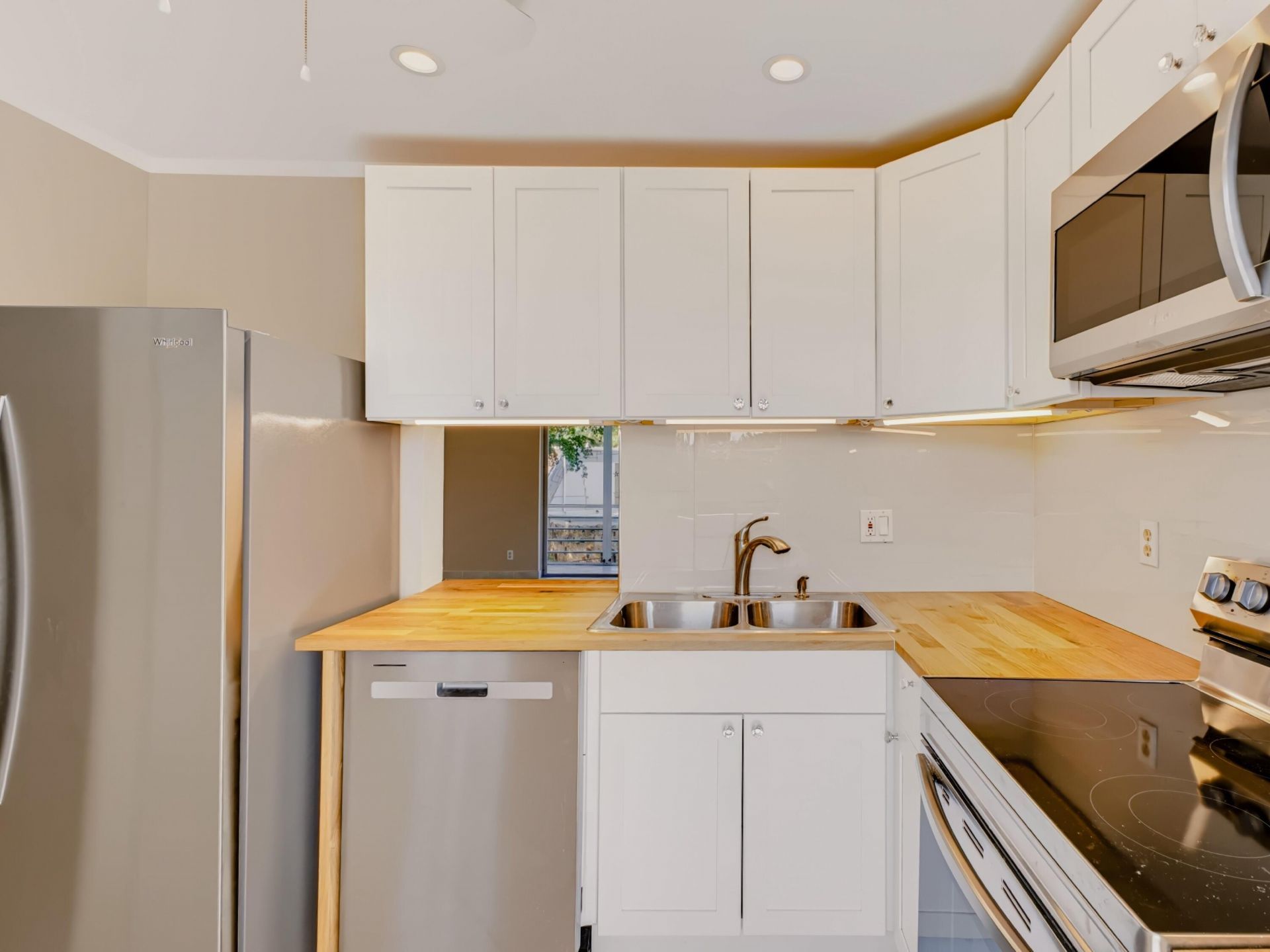 1425 Atlantic Shores Boulevard, Unit 307, Hallandale Beach, FL 33009 Photo