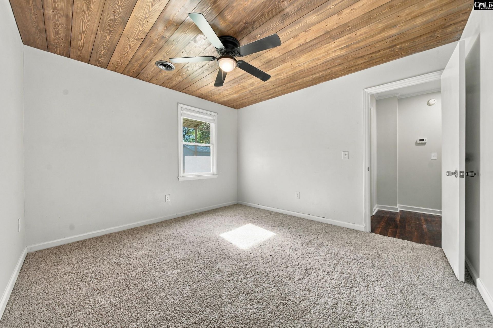 525 Foremost Drive  Photo 19