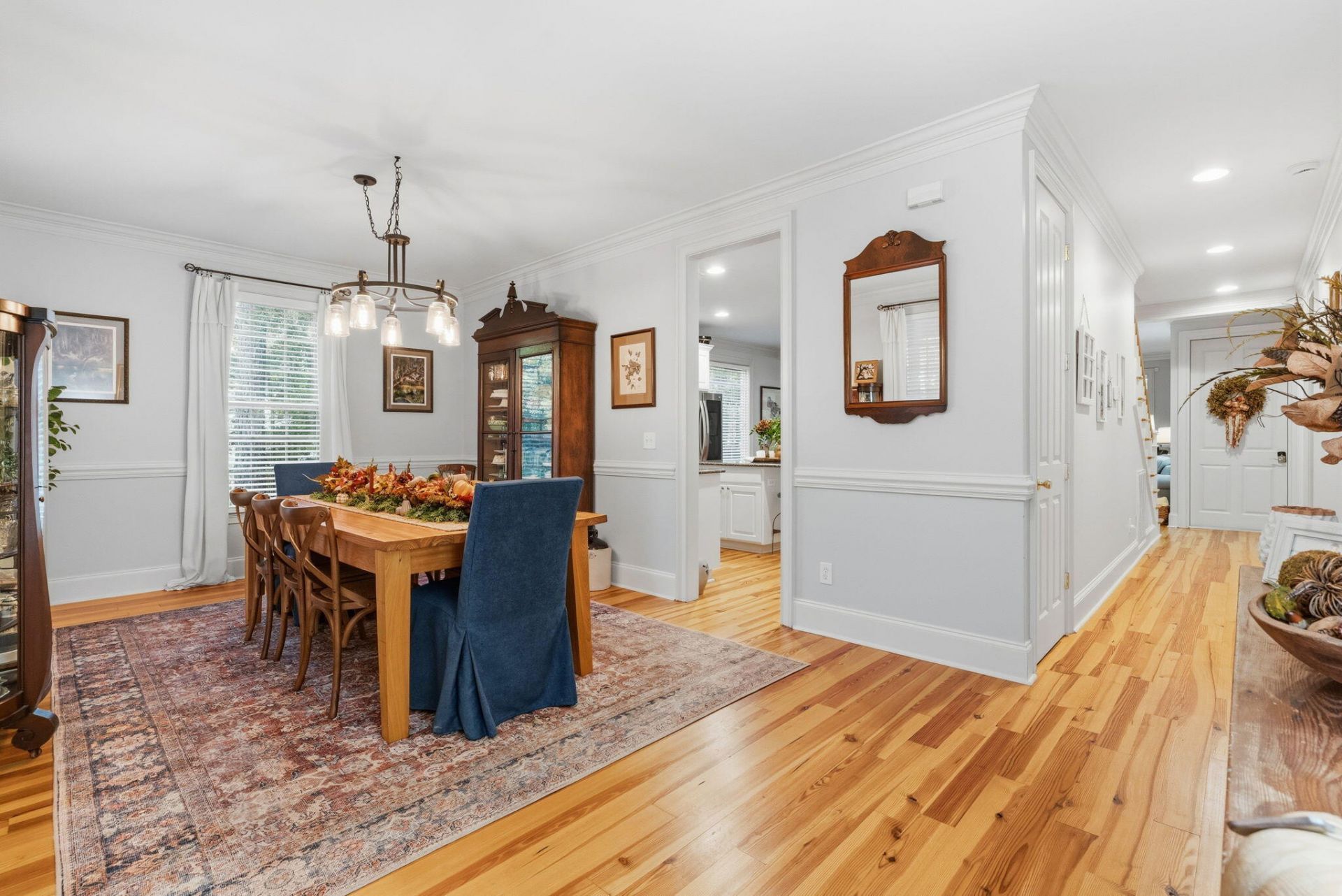 215 Summer Breeze Way Photo 4