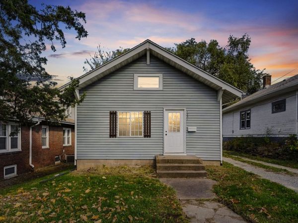 1221 25th Avenue , Rock Island, IL 61201