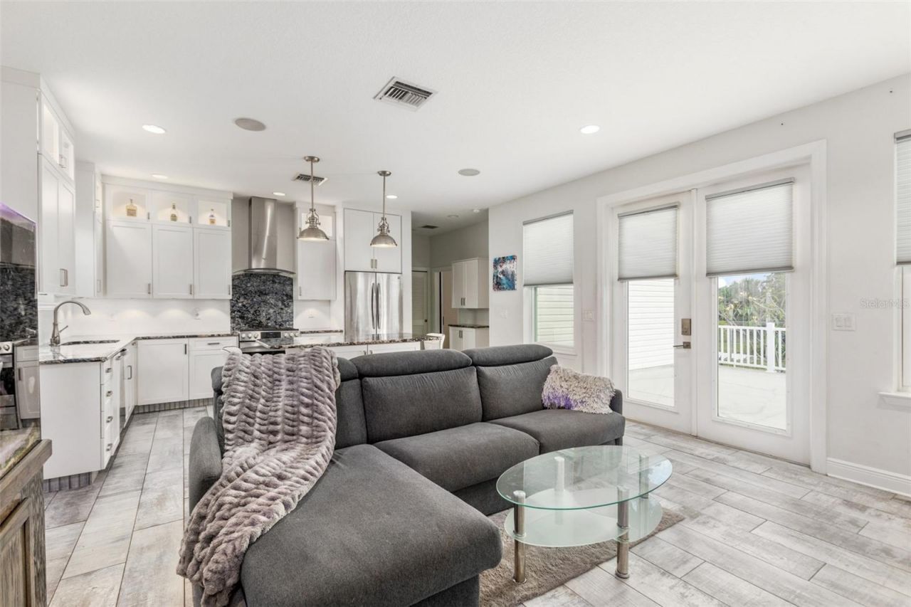 6914 S Wall Street, Tampa, FL 33616 Photo