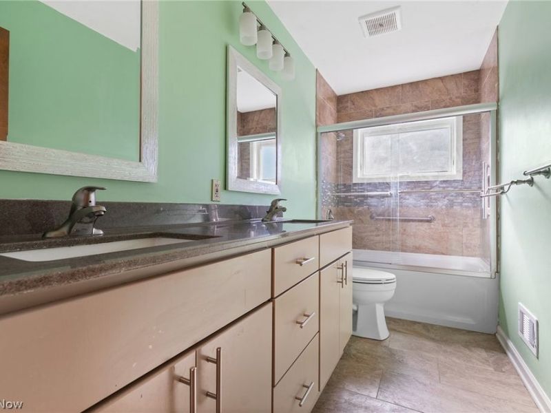 1098 Carnegie Avenue , Akron, OH 44314 Photo 17