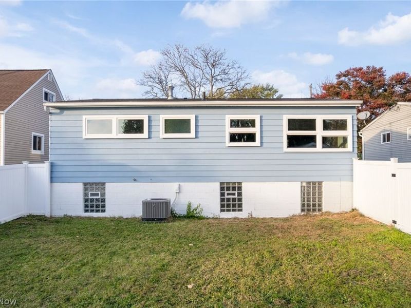1098 Carnegie Avenue , Akron, OH 44314 Photo 30
