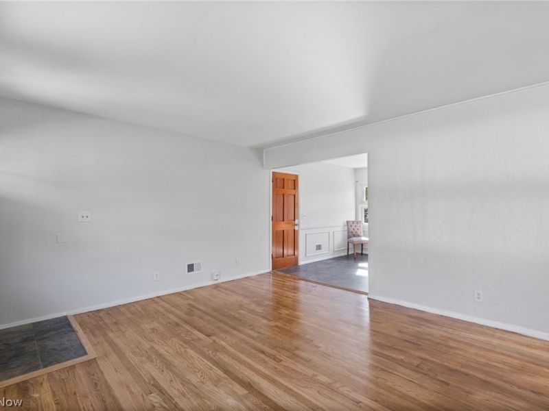1098 Carnegie Avenue , Akron, OH 44314 Photo 9