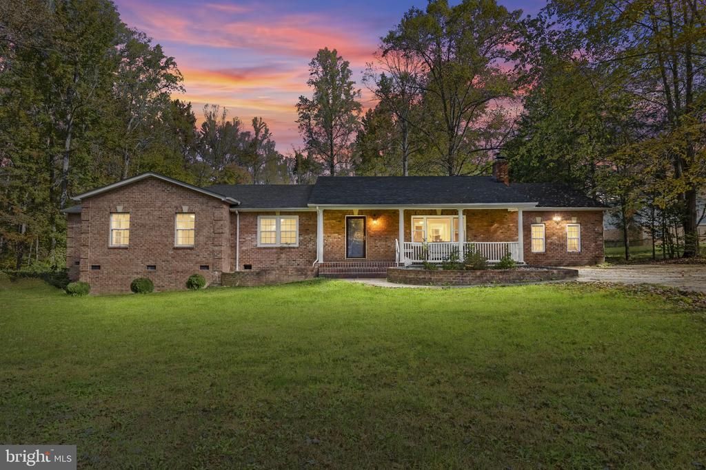 592 Hartwood Road , Fredericksburg, VA 22406 Main Photo