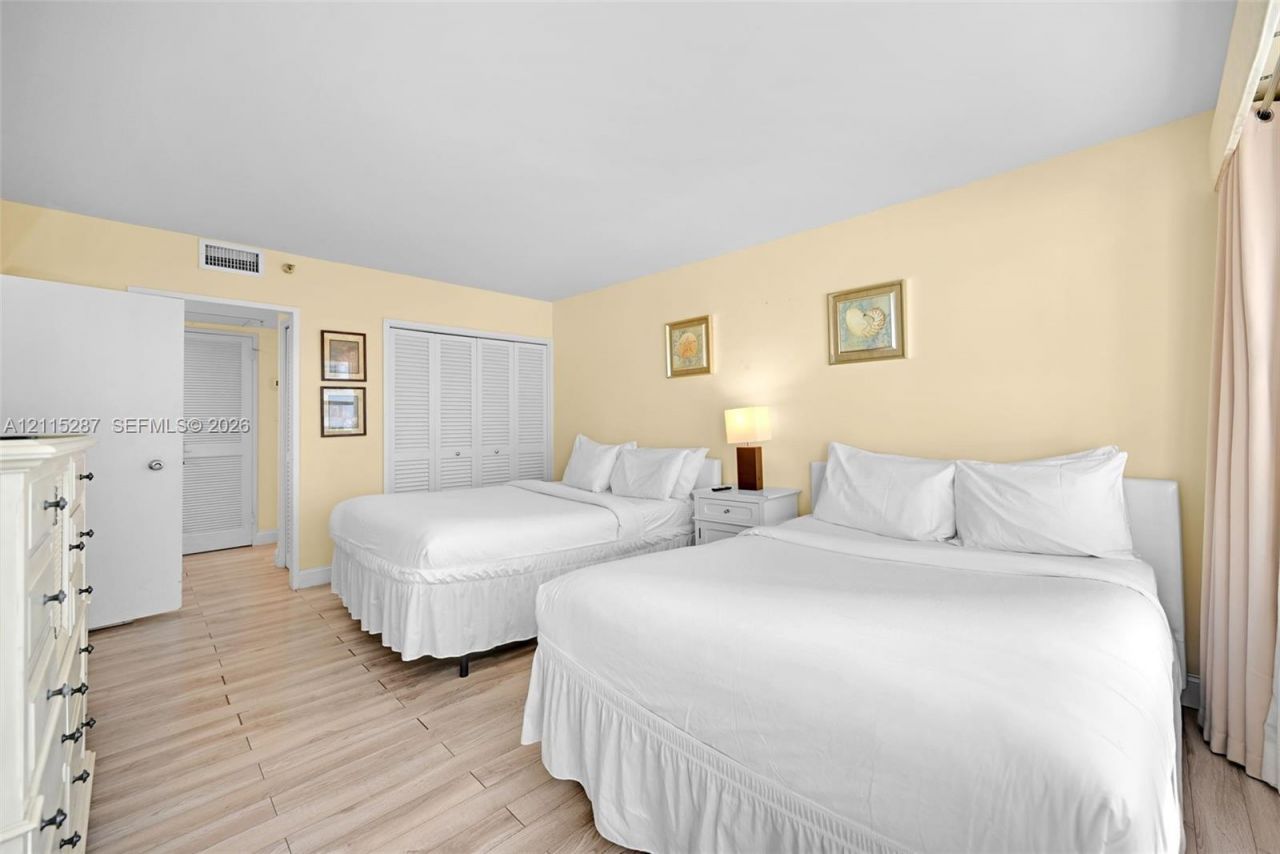 5225 Collins Ave , Unit 511, Miami Beach, FL 33140 Photo
