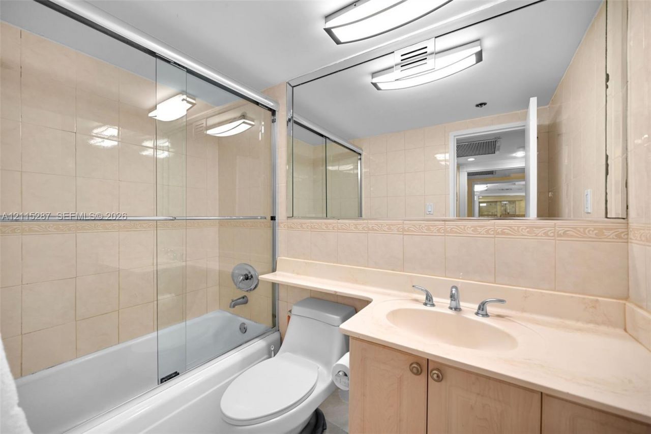 5225 Collins Ave , Unit 511, Miami Beach, FL 33140 Photo