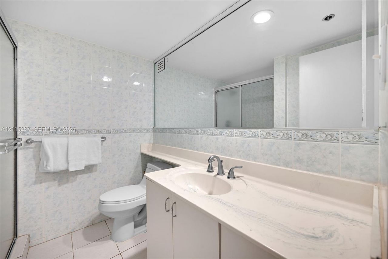 5225 Collins Ave , Unit 511, Miami Beach, FL 33140 Photo