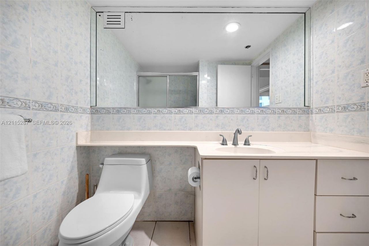 5225 Collins Ave , Unit 511, Miami Beach, FL 33140 Photo