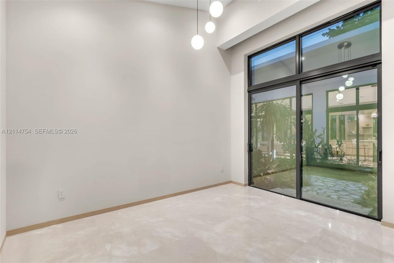 6731 SW 64th Ave , South Miami, FL 33143 Photo