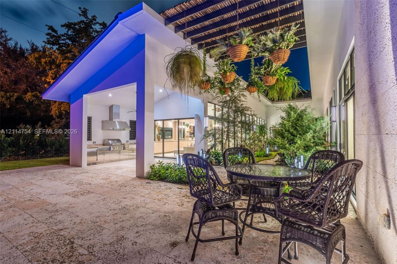 6731 SW 64th Ave , South Miami, FL 33143 Photo