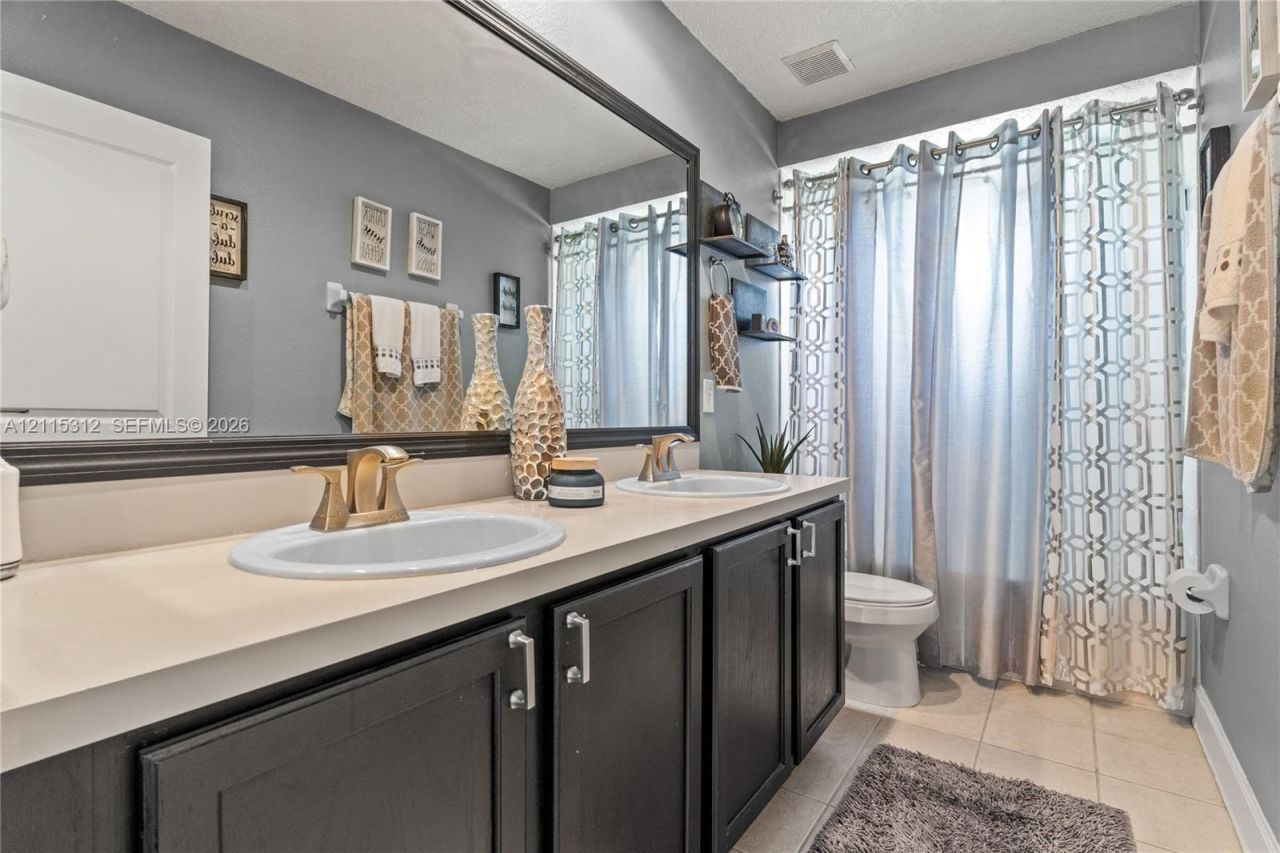 5975 Winchester Isle , Orlando, FL 32829 Photo
