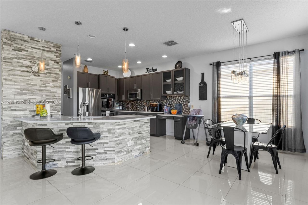 5975 Winchester Isle , Orlando, FL 32829 Photo