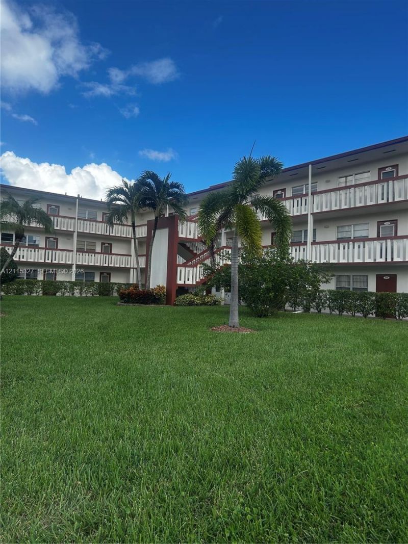 335 Brighton H , Unit H, Boca Raton, FL 33434 Photo