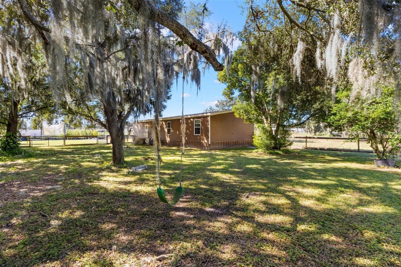 10127 George Smith Road , Lithia, FL 33547 Photo