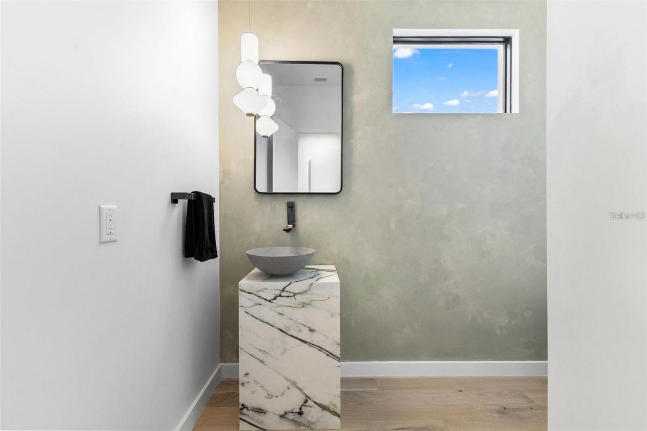 45 27th Street S, Unit 1, Saint Petersburg, FL 33712 Photo