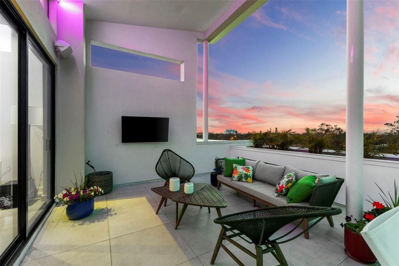 45 27th Street S, Unit 1, Saint Petersburg, FL 33712 Photo