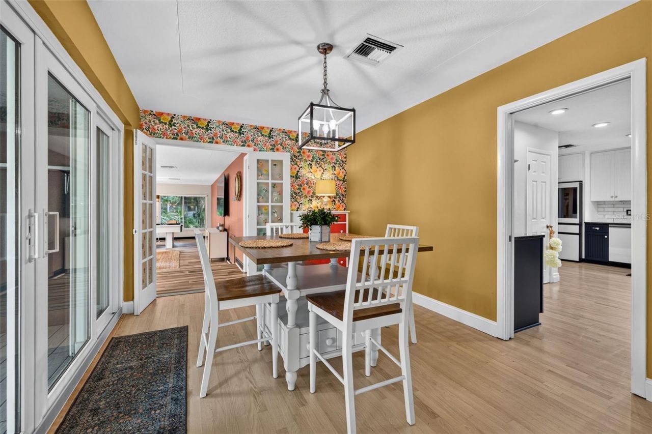 628 64th Street N, Saint Petersburg, FL 33710 Photo