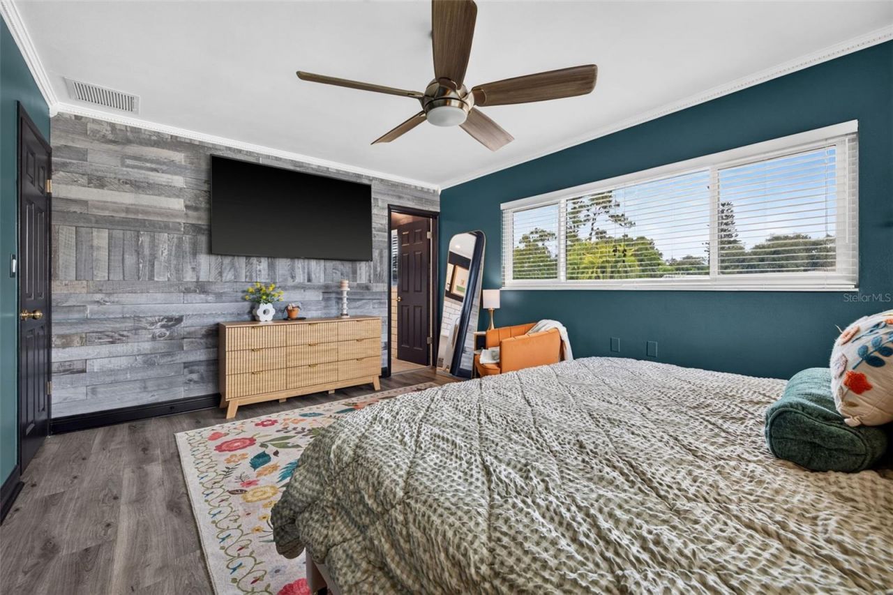 628 64th Street N, Saint Petersburg, FL 33710 Photo