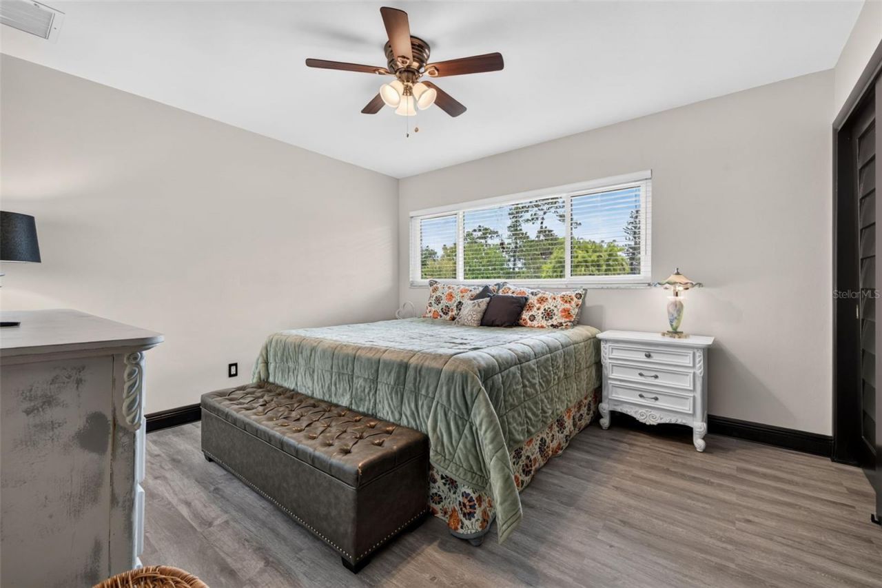 628 64th Street N, Saint Petersburg, FL 33710 Photo