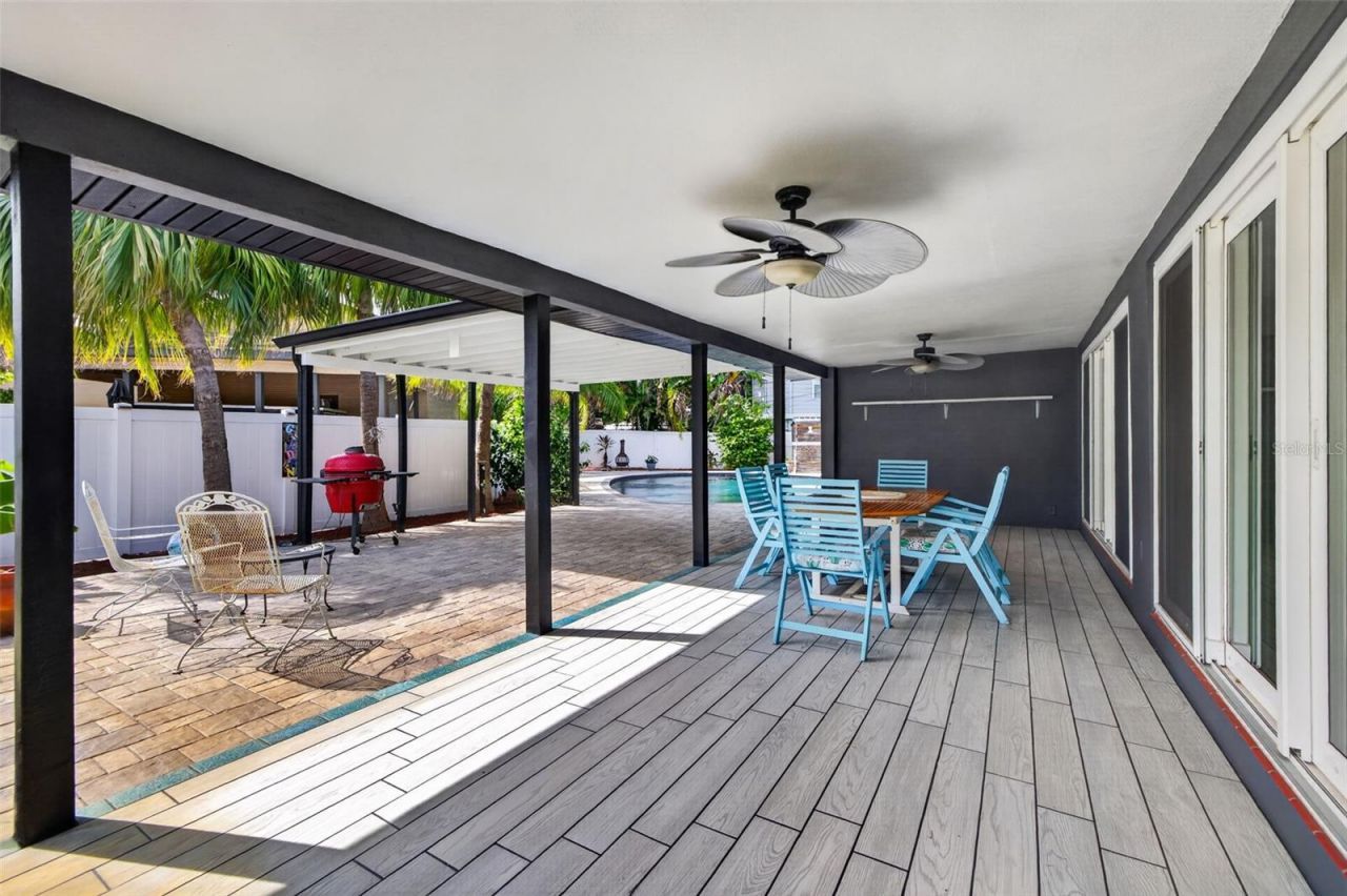 628 64th Street N, Saint Petersburg, FL 33710 Photo