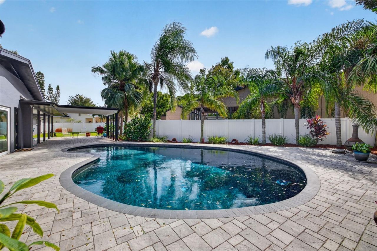 628 64th Street N, Saint Petersburg, FL 33710 Photo