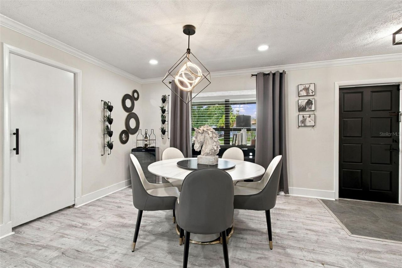 7913 Flowerfield Drive, Tampa, FL 33615 Photo