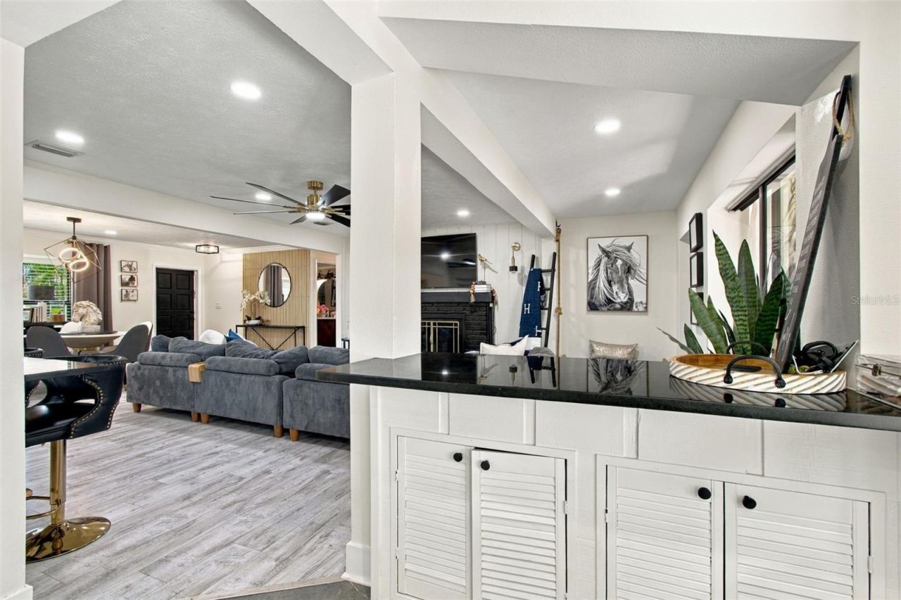 7913 Flowerfield Drive, Tampa, FL 33615 Photo