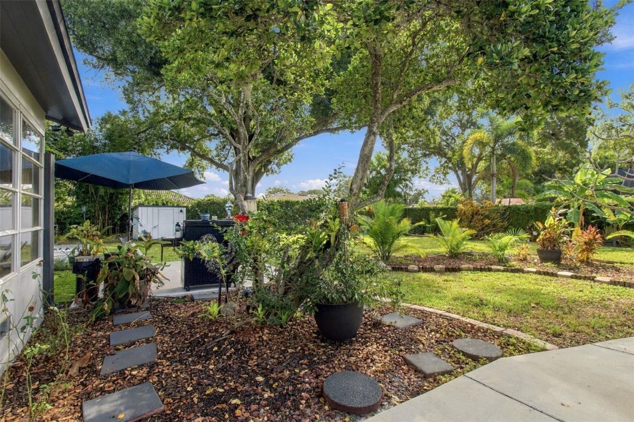 7913 Flowerfield Drive, Tampa, FL 33615 Photo