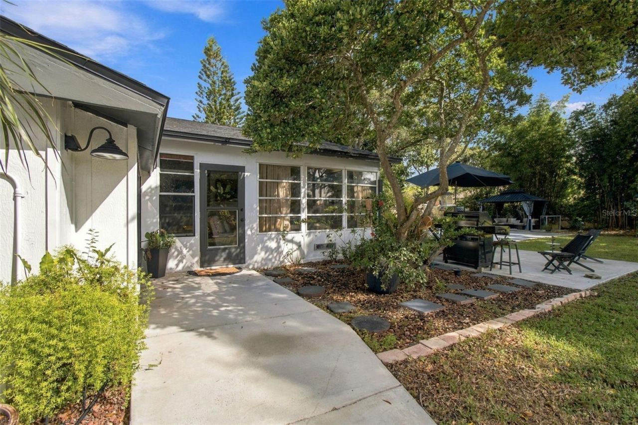 7913 Flowerfield Drive, Tampa, FL 33615 Photo