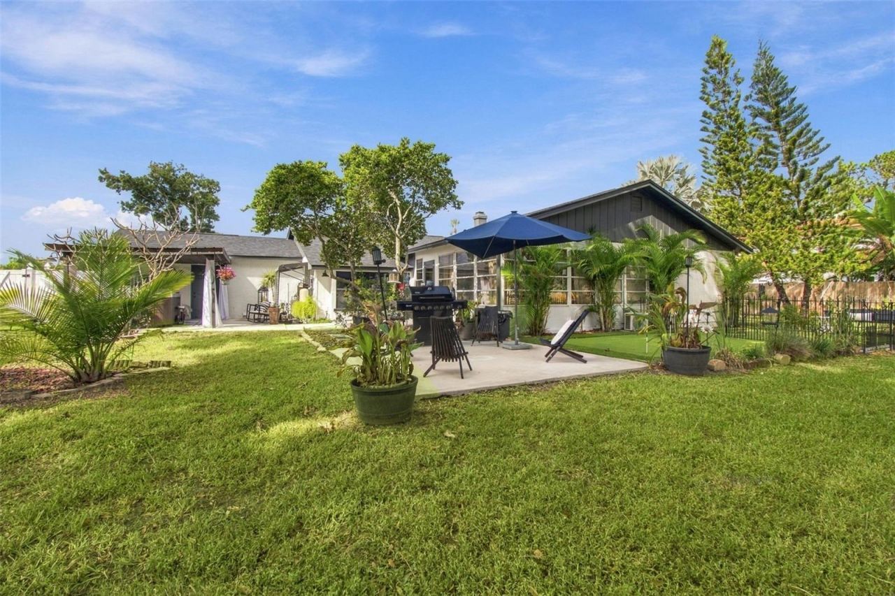 7913 Flowerfield Drive, Tampa, FL 33615 Photo