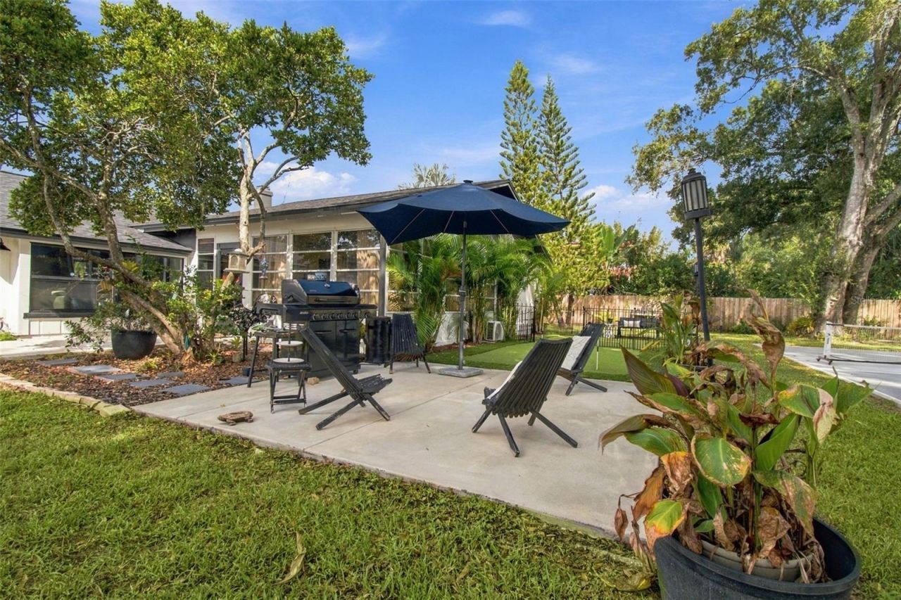 7913 Flowerfield Drive, Tampa, FL 33615 Photo