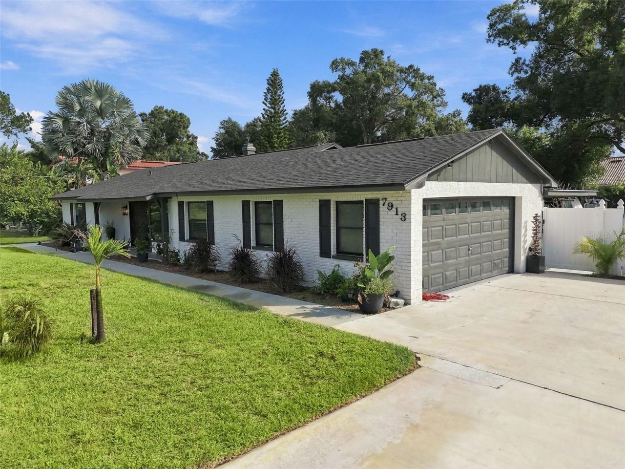 7913 Flowerfield Drive, Tampa, FL 33615 Photo