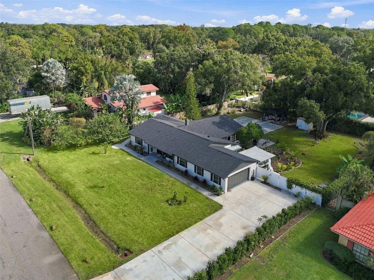 7913 Flowerfield Drive, Tampa, FL 33615 Photo
