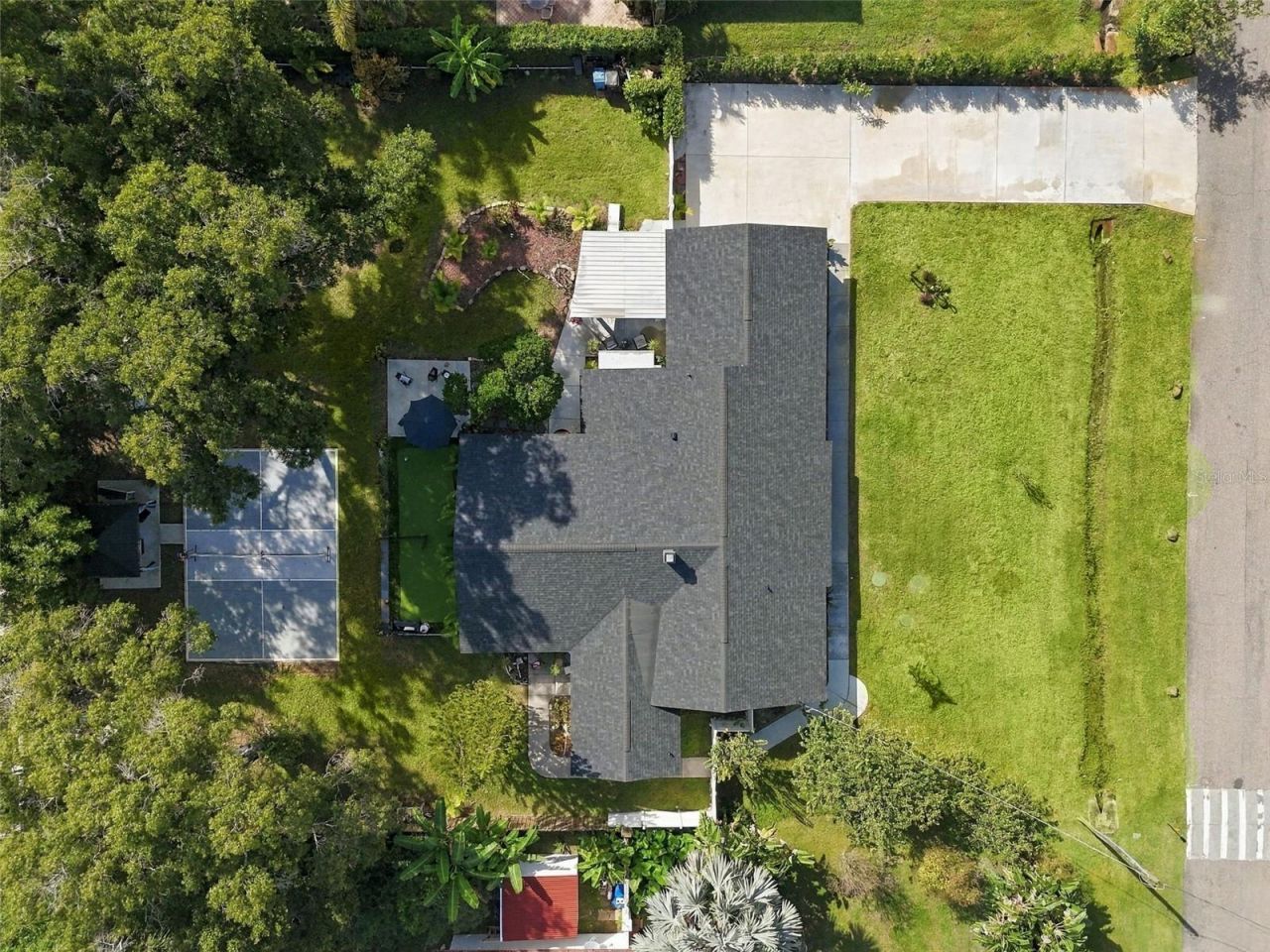 7913 Flowerfield Drive, Tampa, FL 33615 Photo